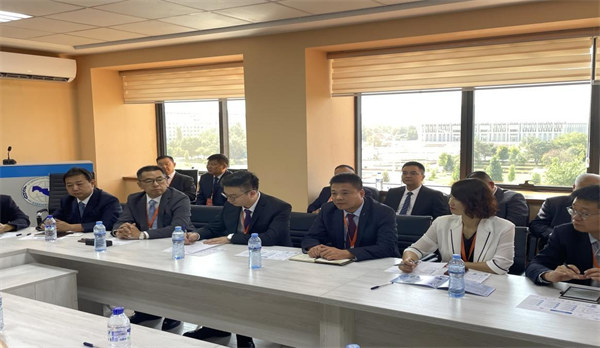 郑州市民营企业赴中亚经贸交流团胜利返程 签约百亿项目助力“一带一路”(图6) 6.jpg