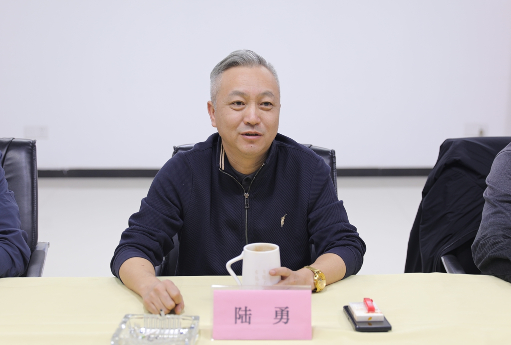 南通市人大副主任陈本高一行莅临我商会指导工作 (图2) 南通市人大副主任陈本高一行莅临我商会指导工作 (图2)