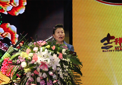 2013河南浙鑫实业集团新春团拜会暨“百名浙商看宁波”活动举行(图2) 2013河南浙鑫实业集团新春团拜会暨“百名浙商看宁波”活动举行(图2)