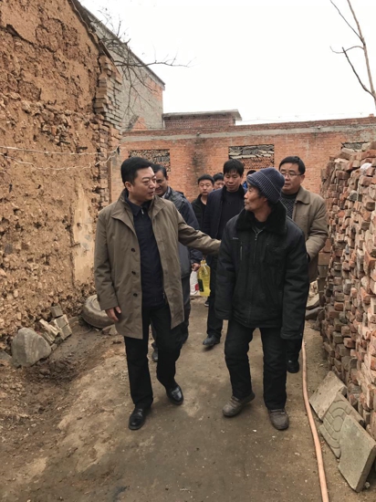 市工商联到定点帮扶贫困村慰问(图3) 市工商联到定点帮扶贫困村慰问(图3)