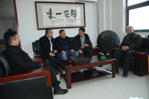 郑州温州商会为企业上门送服务(图1) 郑州温州商会为企业上门送服务(图1)