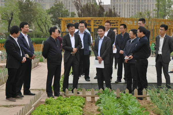 全国工商联副主席谢经荣一行到郑州调研(图2) 全国工商联副主席谢经荣一行到郑州调研(图2)