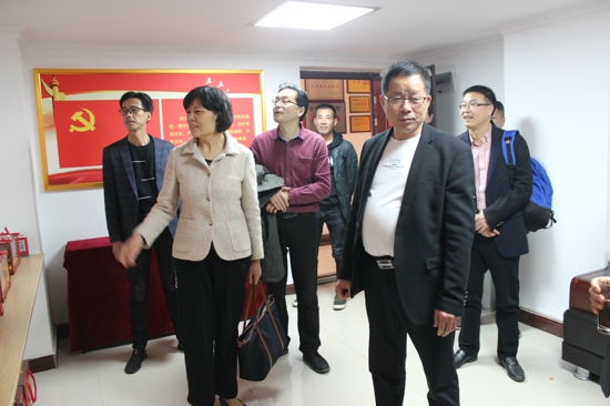 郑州嘉兴商会:海宁市政协主席等领导莅临我会考察指导(图1) 郑州嘉兴商会:海宁市政协主席等领导莅临我会考察指导(图1)