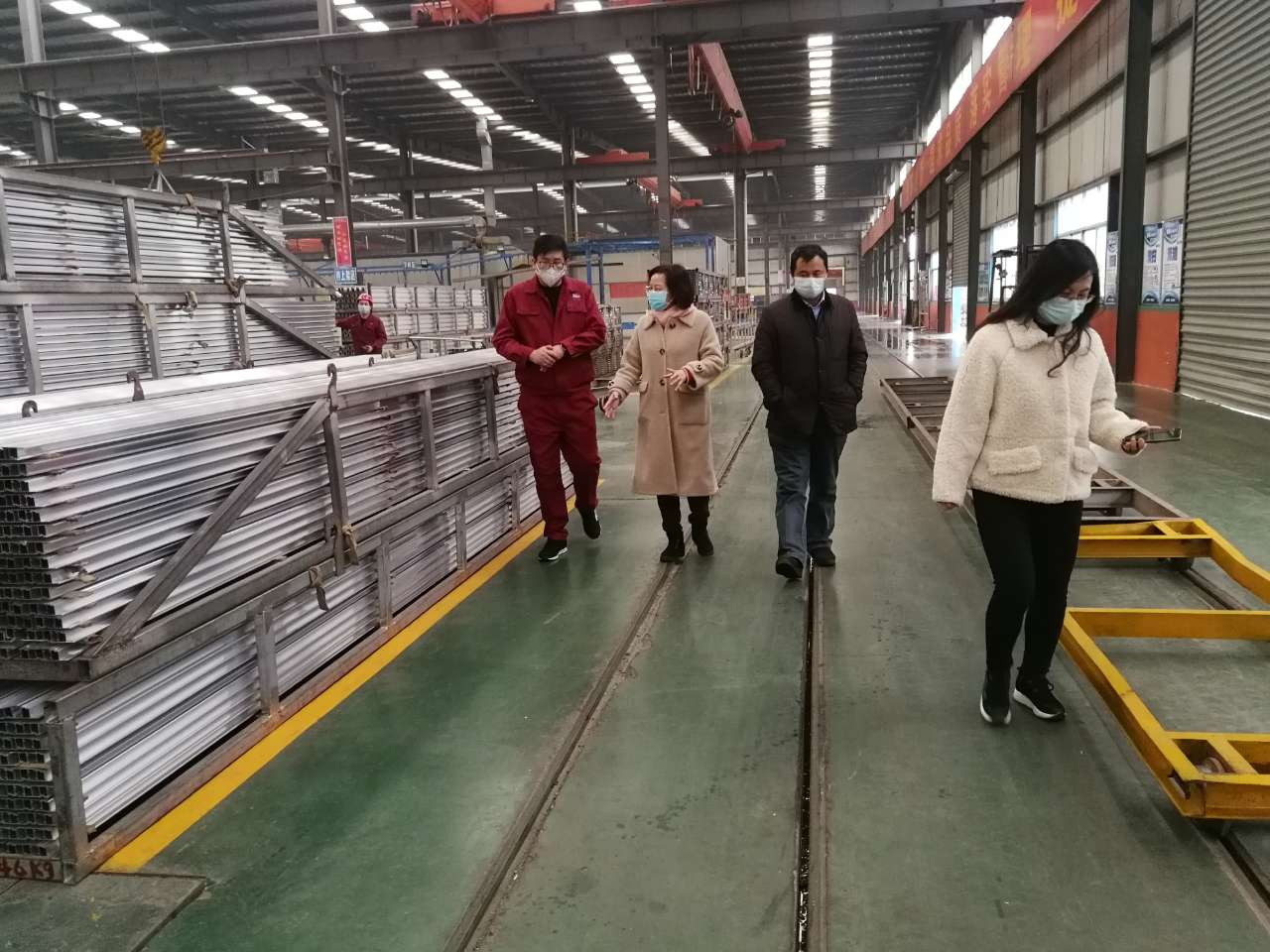 登封市工商联到卢店镇调研督导企业复工复产工作(图2) 登封市工商联到卢店镇调研督导企业复工复产工作(图2)