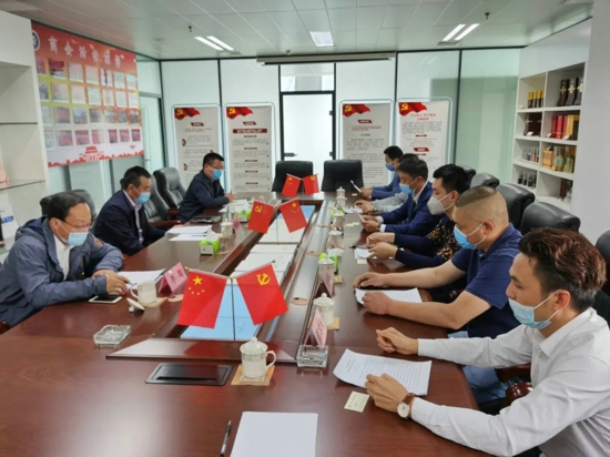 市委常委、统战部部长杨福平莅临郑州市南平商会调研指导工作(图1) 市委常委、统战部部长杨福平莅临郑州市南平商会调研指导工作(图1)