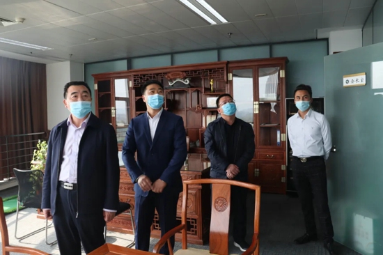 市委常委、统战部部长杨福平莅临郑州市南平商会调研指导工作(图6) 市委常委、统战部部长杨福平莅临郑州市南平商会调研指导工作(图6)