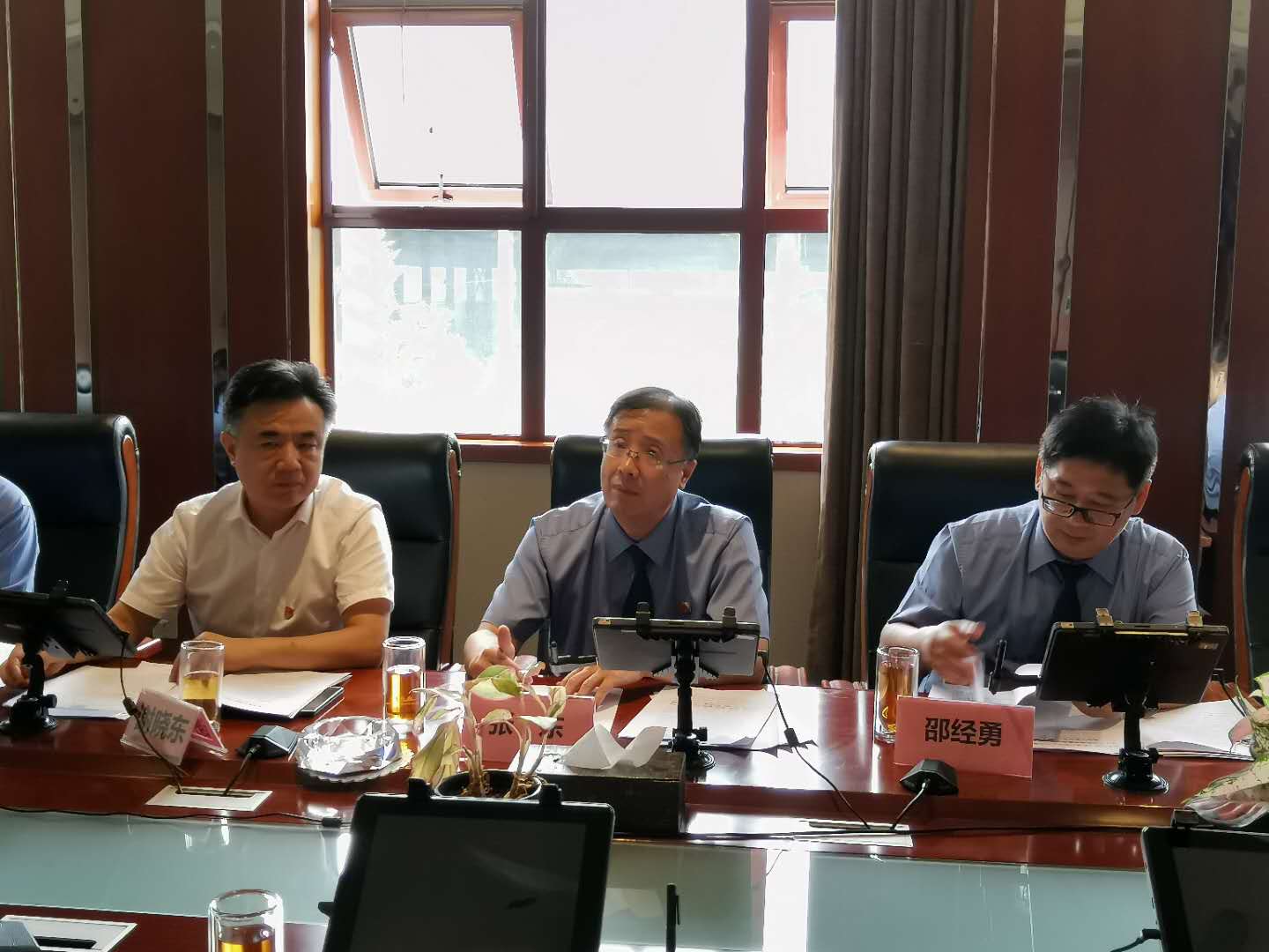 管城区院检察长张东到分包联系企业河南金马工贸有限公司走访座谈(图1) 管城区院检察长张东到分包联系企业河南金马工贸有限公司走访座谈(图1)