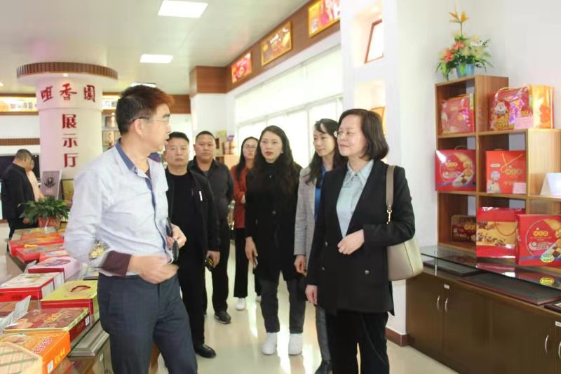 登封市工商联赴广东中山河南商会开展商务考察对接活动(图3) 登封市工商联赴广东中山河南商会开展商务考察对接活动(图3)