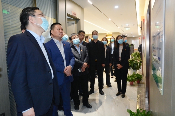 联合共建 携手提升---河南省温州商会机关党支部与工商银行郑州分行运行管理部、金水支行开展联合党建活动(图2) 微信图片_20220330215958_副本.jpg