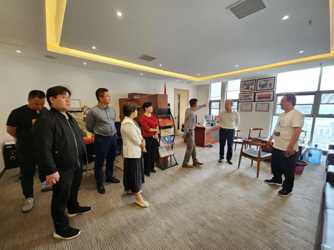 增进交流 共促发展——走进洛阳市豫东商会交流学习(图1) 增进交流 共促发展——走进洛阳市豫东商会交流学习(图1)