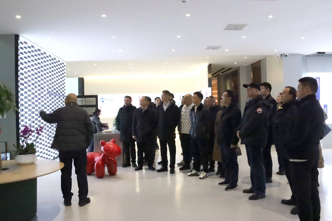参观2.jpg