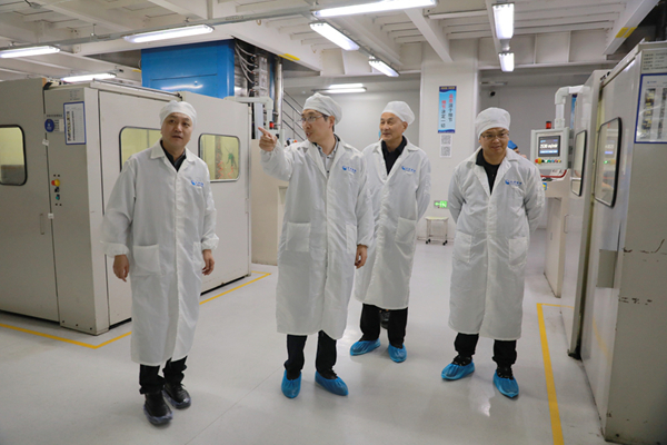 南通商会会长陆勇走访郑州天河通信科技有限公司(图2)