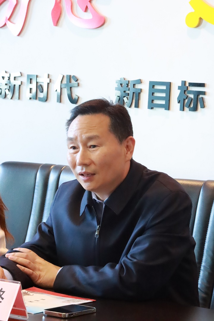 新密市委统战部常务副部长贾战峰一行莅临盐城商会座谈交流(图2)