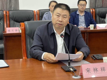 新密市召开民营经济人士谈心谈话座谈会(图3)