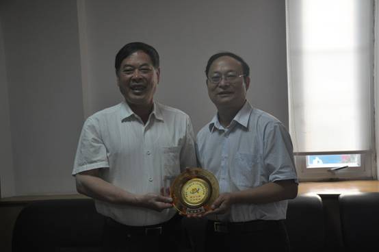 六盘水市工商联赴伟德体育直播开奖入口座谈(图2)