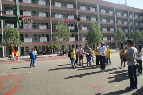 金水区丰产路街道举办工商联联谊运动会(图1)