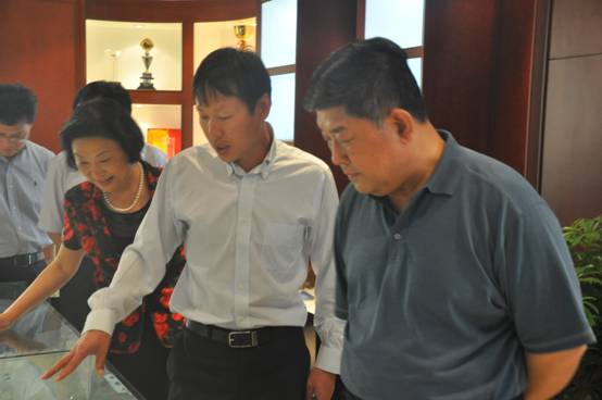 全国非公有制经济人士理想信念教育实践活动领导小组赴郑州调研(图1)