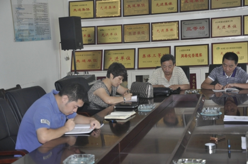 郑州市委统战部驻群众工作队推进会在福华街道办事处召开(图2)