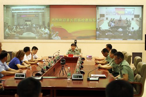 伟德体育直播开奖入口钢铁贸易商会组织民营企业家走进高炮部队和官兵面对面交流理想信念(图4)