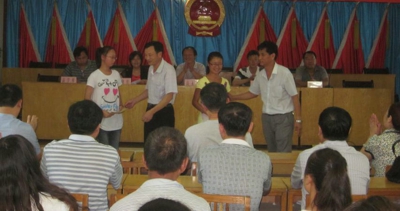 新密市平陌镇非公有制经济人士展风彩(图1)