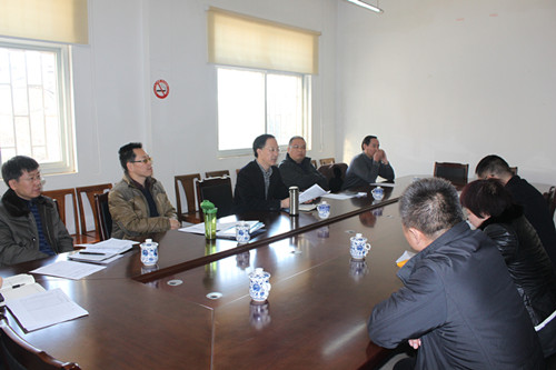 二七区委副书记、副区长陈红民到京广路办事处调研经济工作(图1)