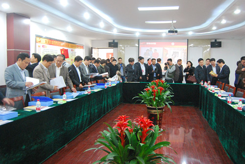 管城区工商联：全省非公有制经济人士理想信念实践活动推进会在管城回族区召开(图2)