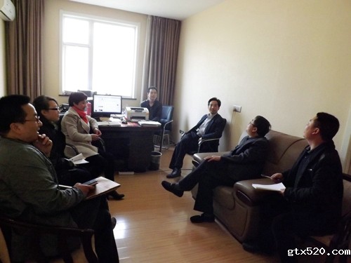 登封市工商联收看党的群众路线教育实践活动报告会(图1)