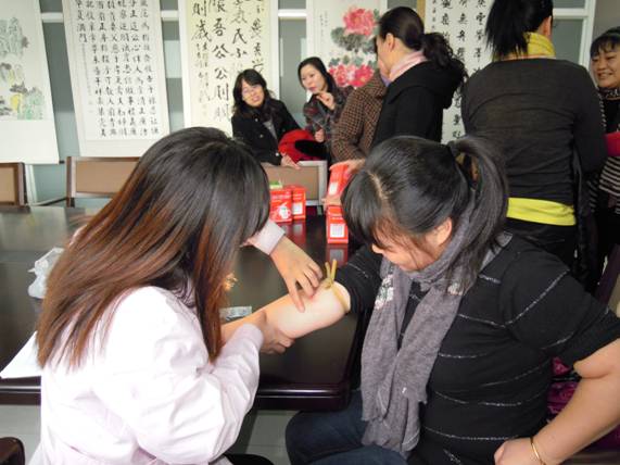 金水区大石桥街道办事处组织开展“关注弱势群体，关注外来务工人员” 志愿服务(图1)