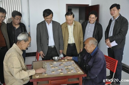 伟德体育直播开奖入口组织机关同志赴“同心”实践基地(图1)