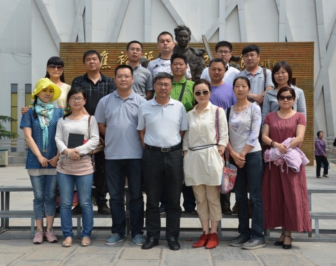 中原区工商联组织机关干部赴兰考、民权参观学习(图2)