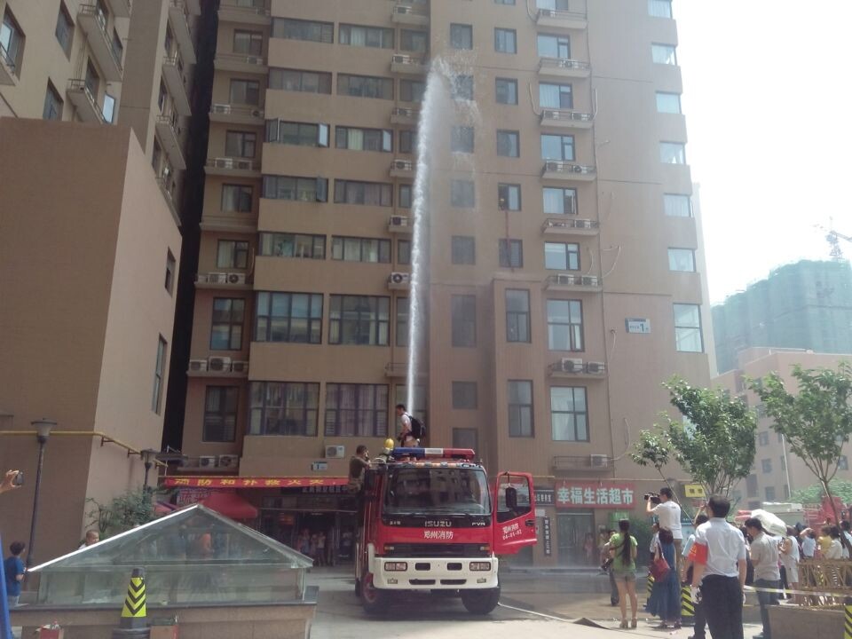 管城区航东办事处组织消防安全演习 非公企业积极参加(图1)