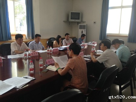 新密市工商联召开党的群众路线教育实践活动专题民主生活会(图2)