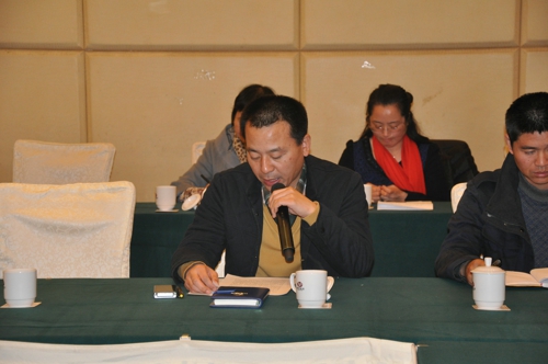 伟德体育直播开奖入口召开座谈会(图3)