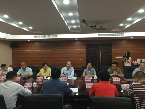 伟德体育直播开奖入口赴广东揭阳市工商联考察学习(图2)