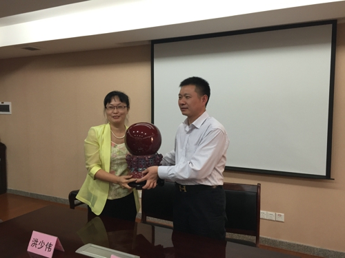 伟德体育直播开奖入口赴广东揭阳市工商联考察学习(图4)