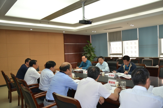 伟德体育直播开奖入口领导到中原区工商联调研(图1)