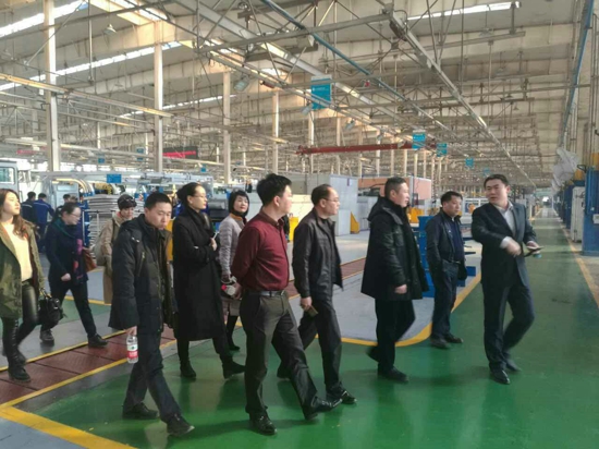 市工商联邀请知名企业走进宇通(图2)