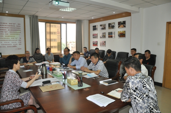 伟德体育直播开奖入口传达学习中央25号文件精神、省工商联十二届二次主席（会长）会议精神(图2)