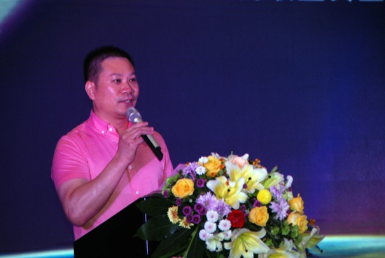 伟德体育直播开奖入口副主席、郑州温州商会会长 卢庆中：坚定信念 提高素质 争当一名合格的新时代企业家(图1)