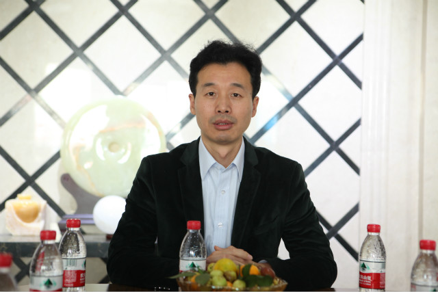 郑州市盐城商会党支部组织学习贯彻十九大会议精神(图4) 郑州市盐城商会党支部组织学习贯彻十九大会议精神(图4)