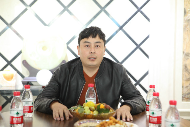 郑州市盐城商会党支部组织学习贯彻十九大会议精神(图6) 郑州市盐城商会党支部组织学习贯彻十九大会议精神(图6)