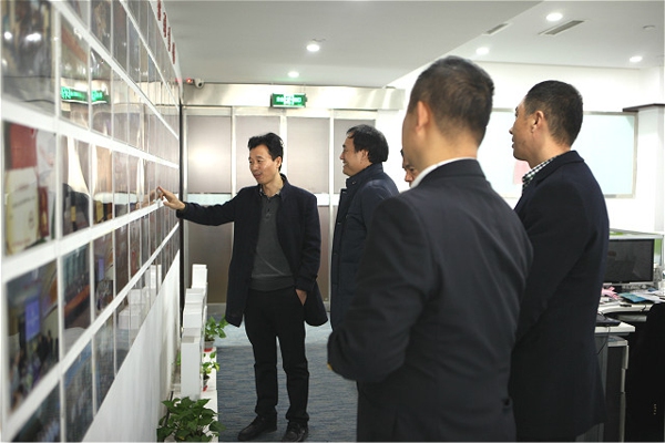 盐城市工商联领导莅临郑州市盐城商会调研指导(图1)