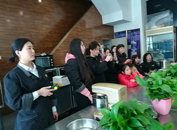 郑州舞阳商会三八节的甜蜜礼物(图3)