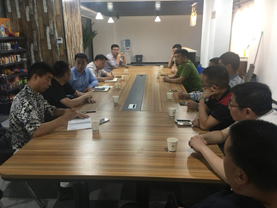 伟德体育直播开奖入口领导赴郑州三门峡商会调研(图1) 伟德体育直播开奖入口领导赴郑州三门峡商会调研(图1)