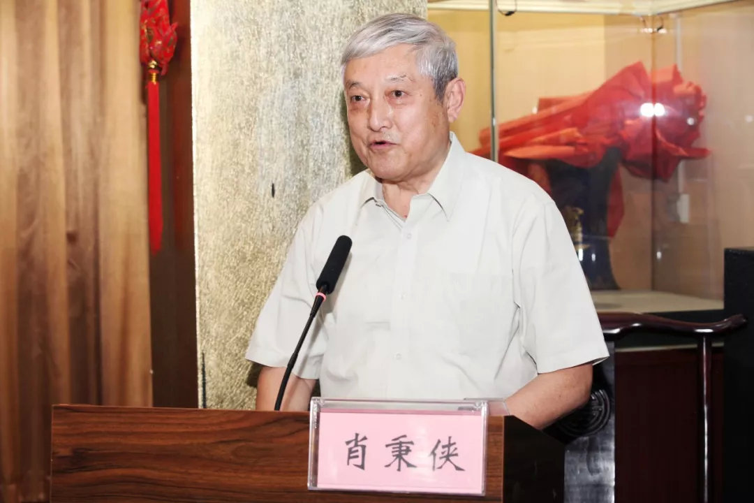 郑州市古玩业商会年会在郑州隆重举行(图5) 郑州市古玩业商会年会在郑州隆重举行(图5)