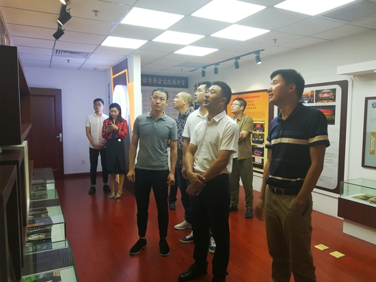 郑州市南平商会考察团赴北京考察商会建设工作(图1) 郑州市南平商会考察团赴北京考察商会建设工作(图1)