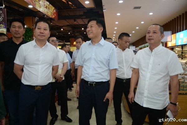 温州客商 走进南乐---郑州温州商会组团参加南乐县开放招商推介会(图2)