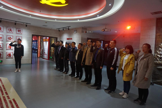 伟德体育直播开奖入口参观中牟县廉政教育基地(图2)