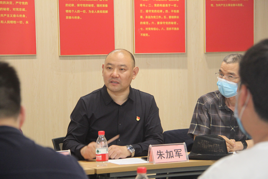 伟德体育直播开奖入口召开民营企业家学习习近平总书记给圆方集团员工回信座谈会(图4)