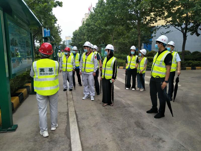 登封市工商联组织青年企业家开展绿色企业调研活动(图1)